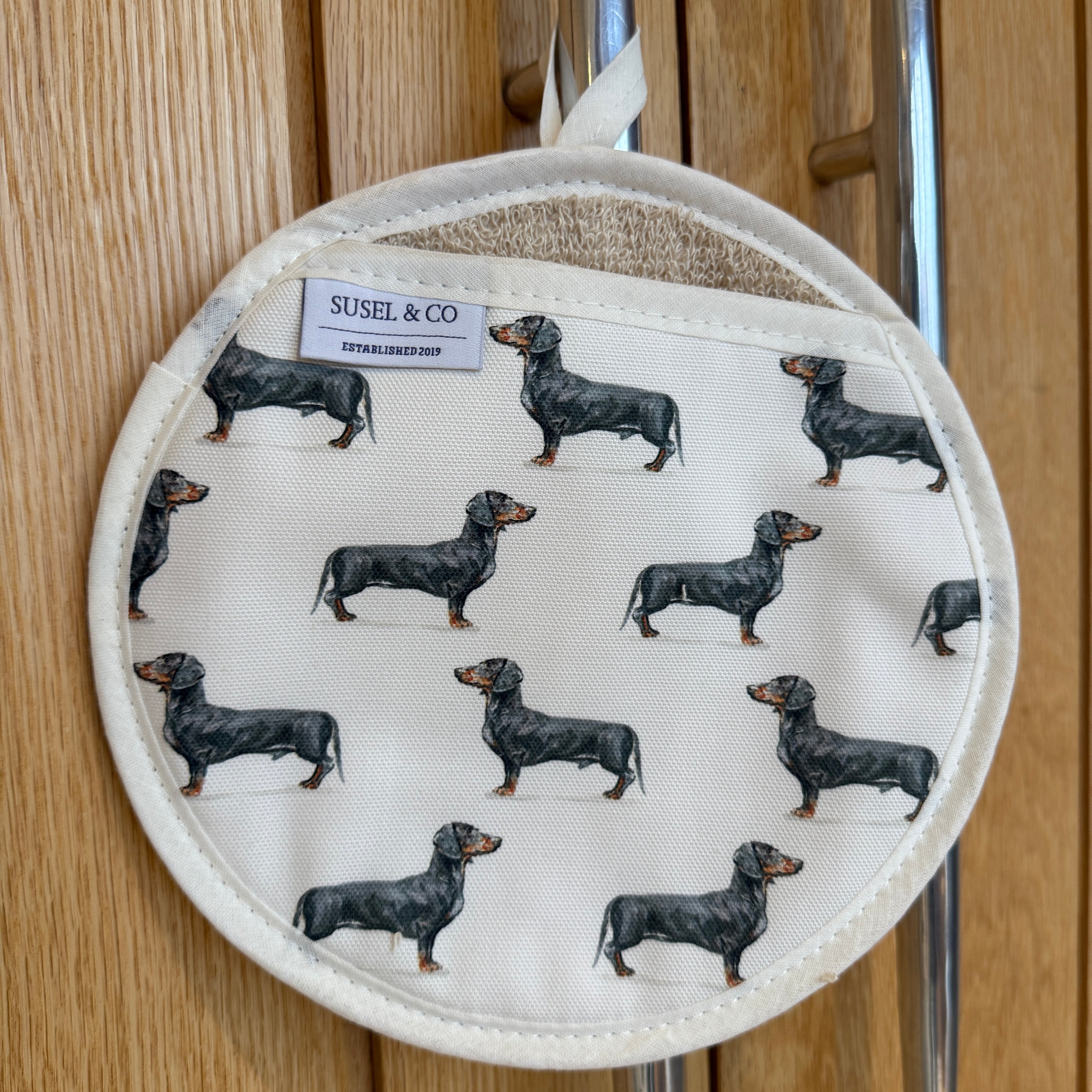 Dachshund - Pot Grab