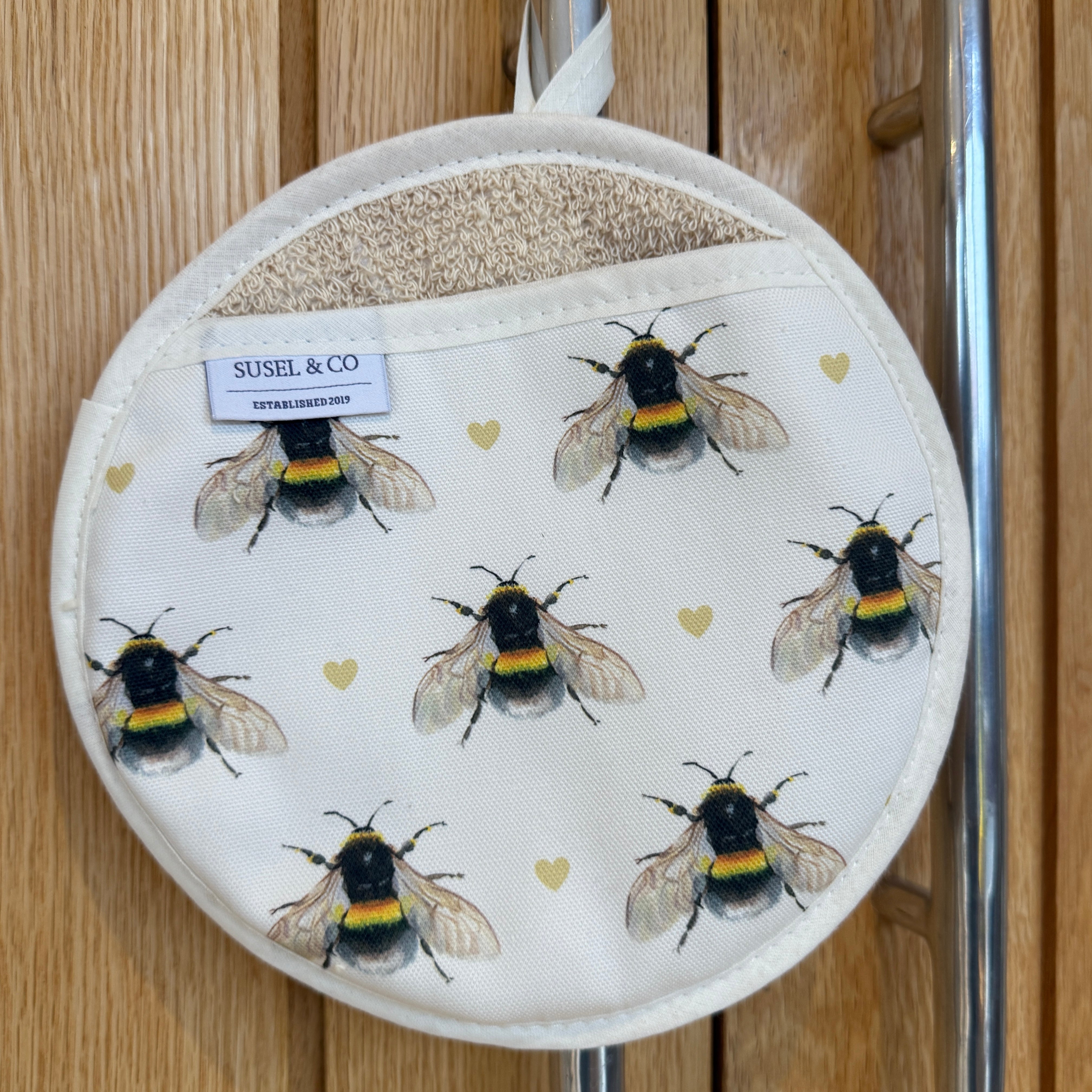 Bumble Bee - Pot Grab