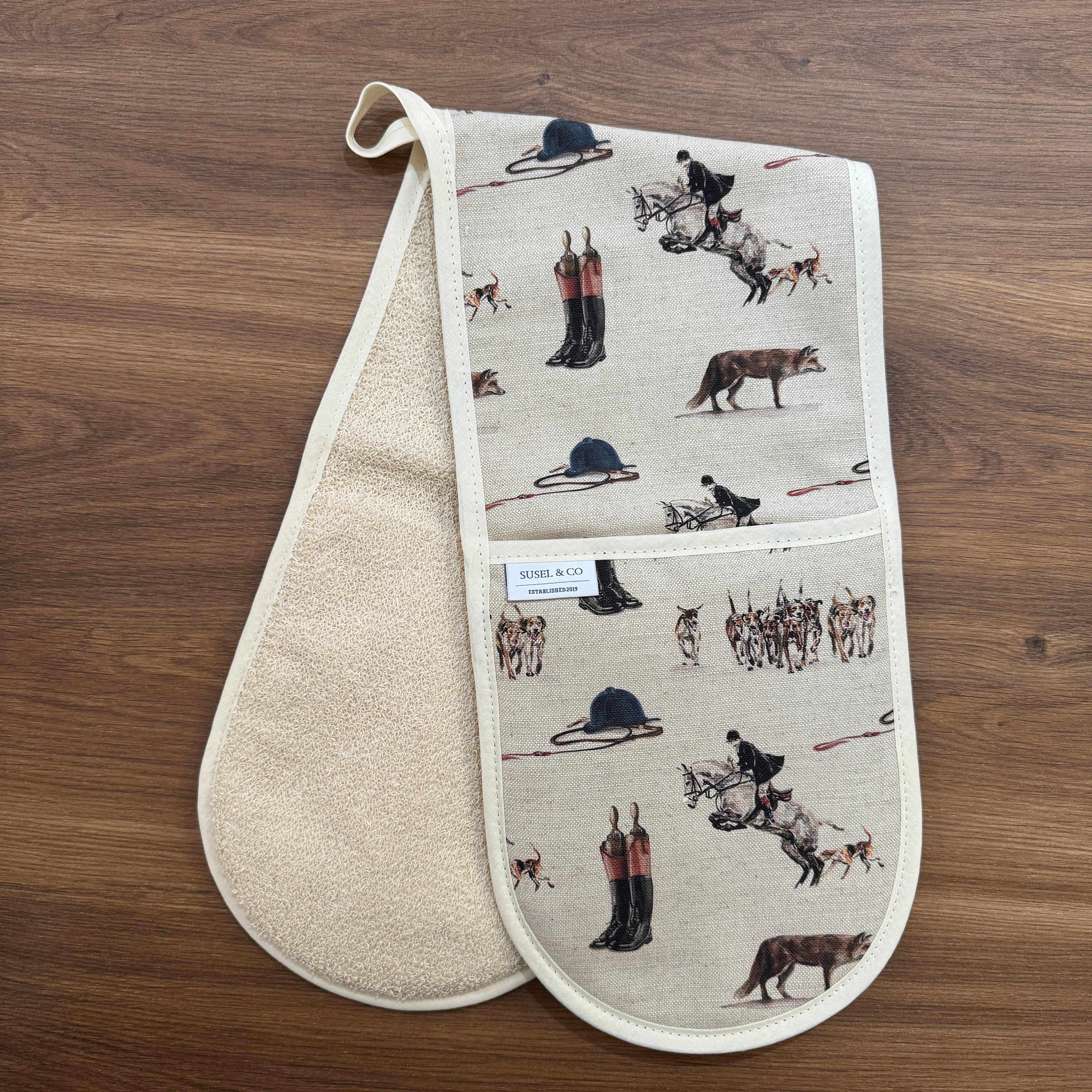The Hunt - Linen Double Oven Gloves