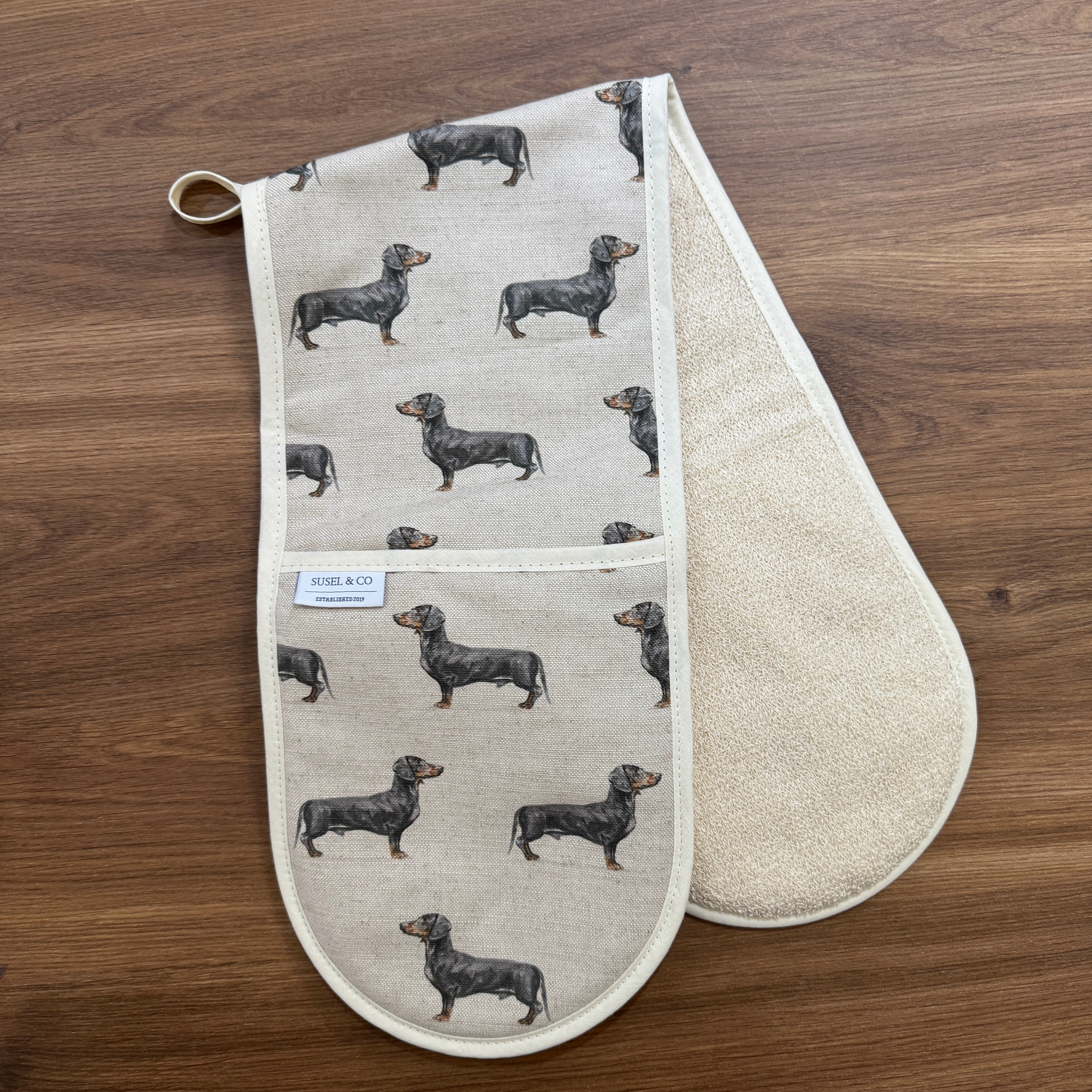 Dachshund - Linen Double Oven Gloves