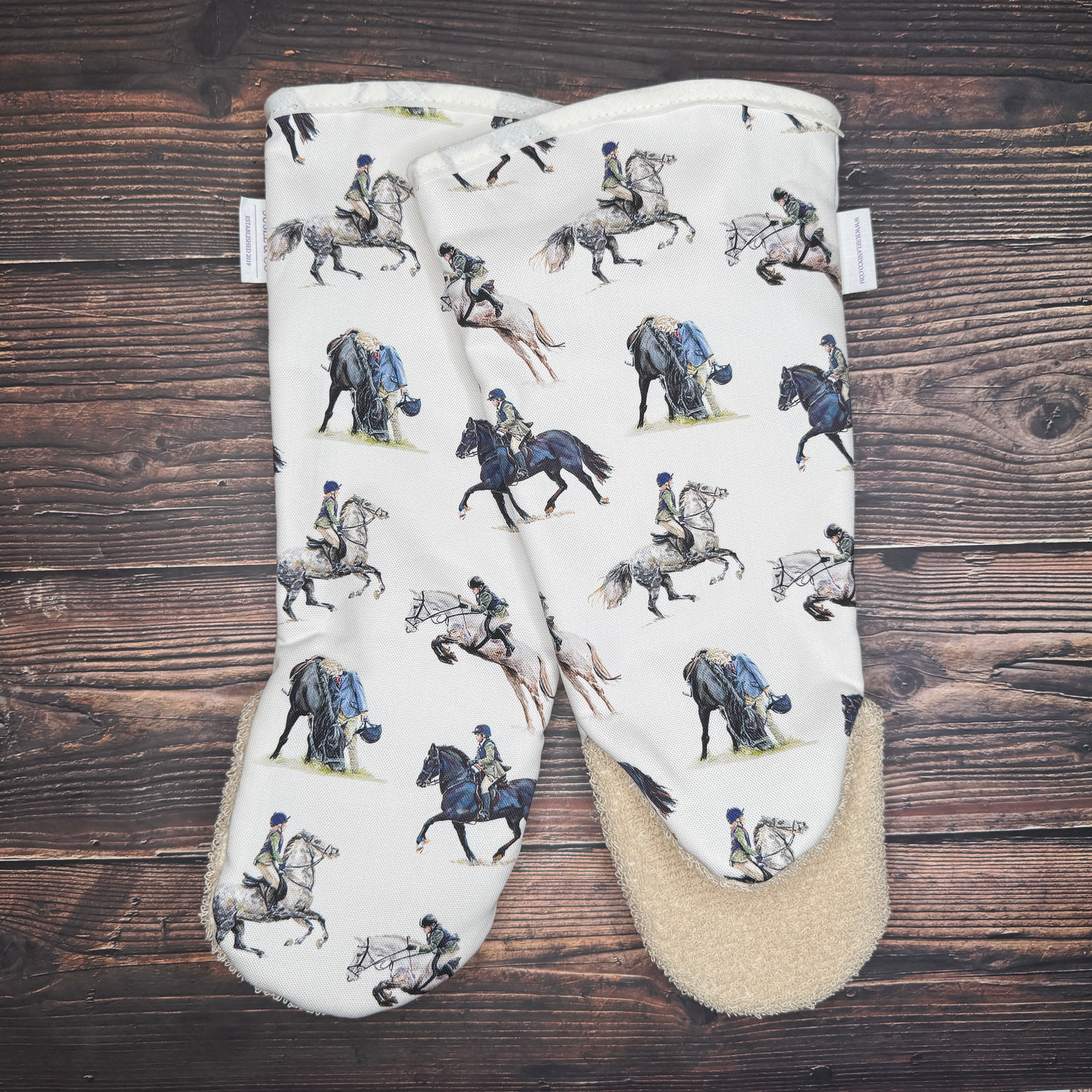 Pony Club themed heat-resistant gauntlet oven glove