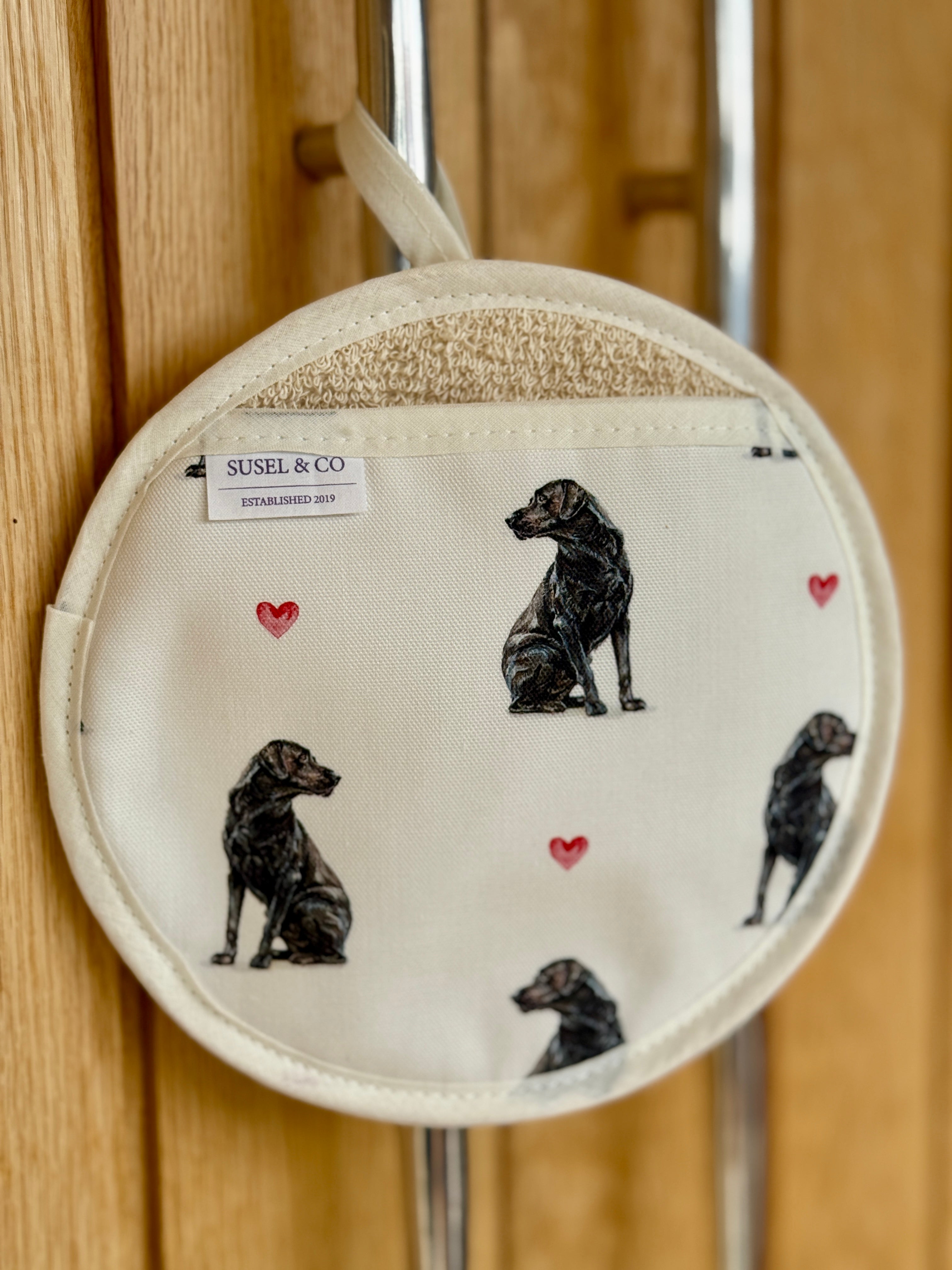 Black Lab printed pot grab for oven and kitchen use