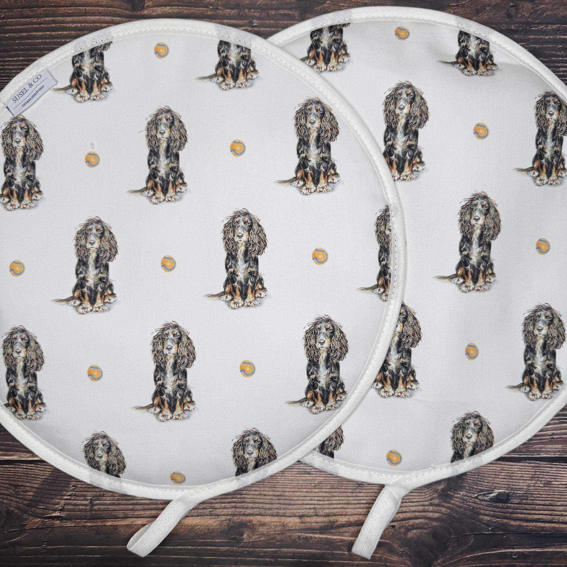 Pair of Spaniel patterned hob covers for Aga range cookers