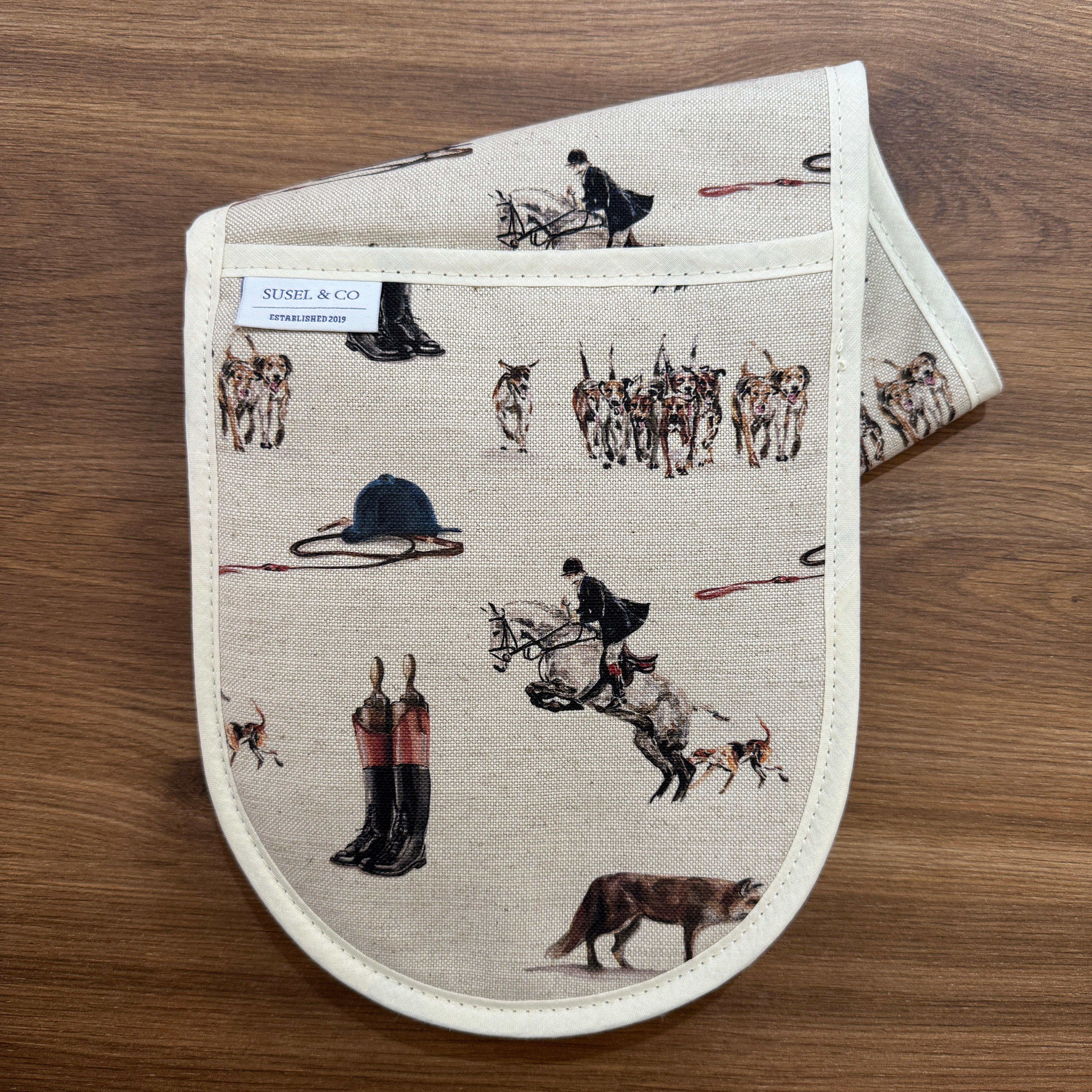 The Hunt - Linen Double Oven Gloves