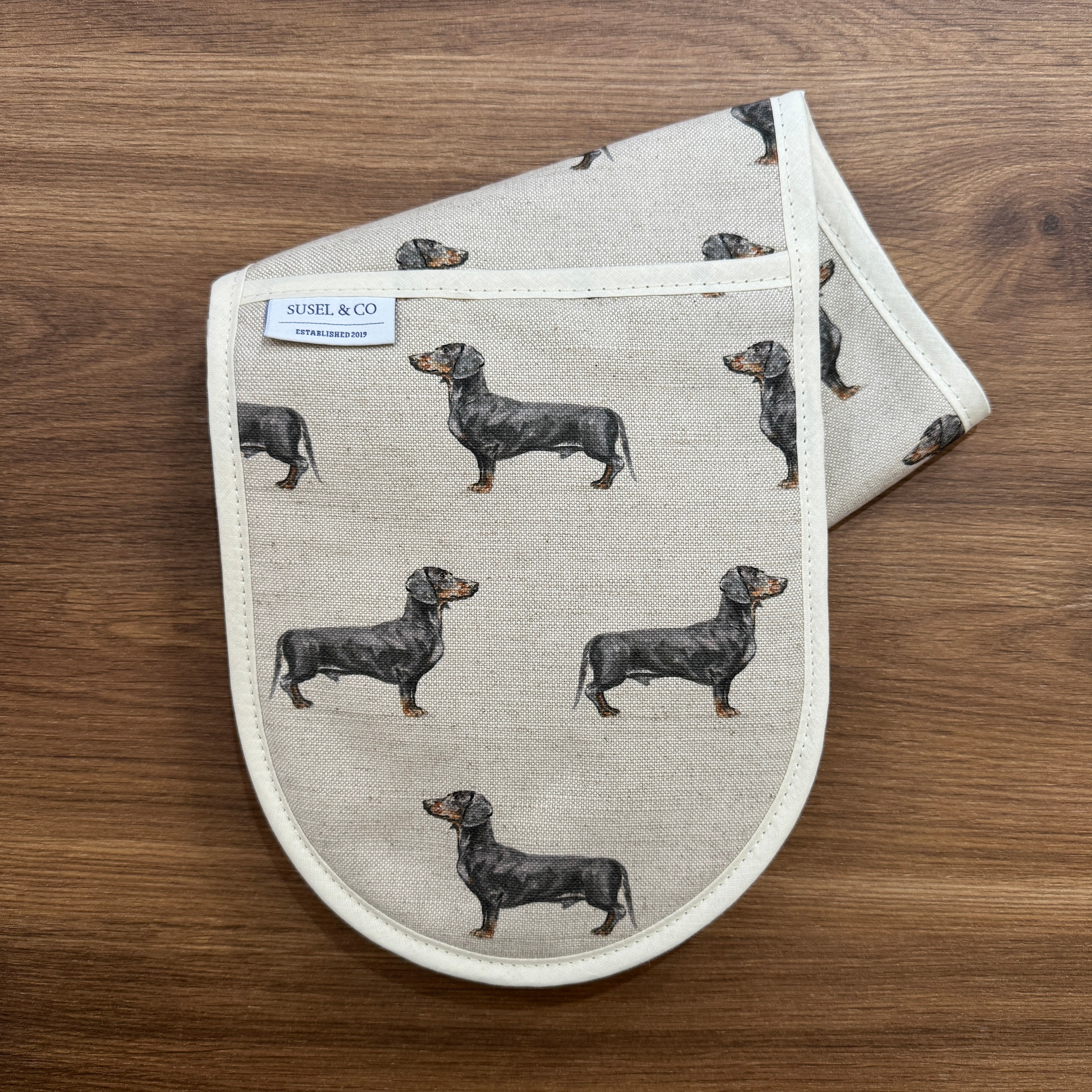 Dachshund - Linen Double Oven Gloves
